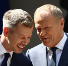 Piros lapott kapott a lengyelektől a Magyar Péterrel parádézó Donald Tusk