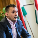 Rogán felmosta a padlót a tüntiző csürhével