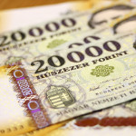 Bruttó 332 ezer forint bónuszt kapnak a magyar alkalmazottak