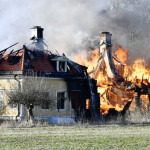 Véletlenül leégett egy svéd bevándorlásellenes politikus kastélya