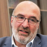 Bayer Zsolt: Pikó egy g@zember