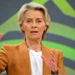 Bayer Zsolt: Ursula von der Leyen szájára vette ’56-ot