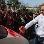 Magyar Péter a hátsó padból szerezte a nemzeti programját, de a valósággal nem számolt