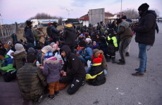 Álhírekkel csalták a határra a migránsokat