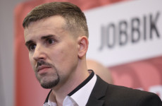 Jakab már meg sem cáfolja, hogy baloldali párttá tette a Jobbikot