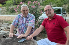 Újabb politikus tűnt fel Orbán Viktor mellett az Adrián