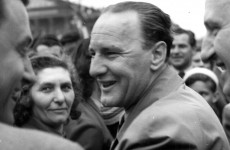 Kádár kezéhez vér tapad