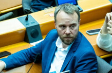 Mit nem beszél az a német