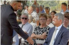 Bayer Zsolt: Egy elmaradt kézfogás margójára