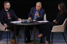Orbán Viktor már a Fidesz visszatérésén dolgozik Orbán Viktor már a Fidesz visszatérésén dolgozik
