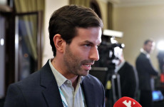 Máris támogatást kér híveitől Fekete-Győr András, a nagy mulattató