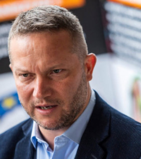 Ujhelyi újra EU-s pénzekért sivalkodik
