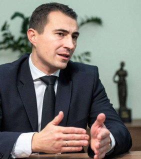 Borbély Lénárd helyretette Karácsony Gergelyt