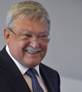 Csányi, mint MLSZ elnök szállt be az ellenzéki kampányba