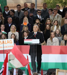 Orbán Viktor: Mi vagyunk az a Dávid, akit jobb, ha Góliát elkerül 
