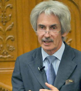 Egy vallomás szerint az MSZP-s Baja Ferenc is kapott harmincmillió forint vesztegetési pénzt 