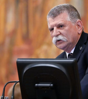 Kövér László megvédte a törvényhozás méltóságát