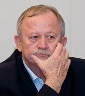 Kuncze Gábor szégyellheti magát