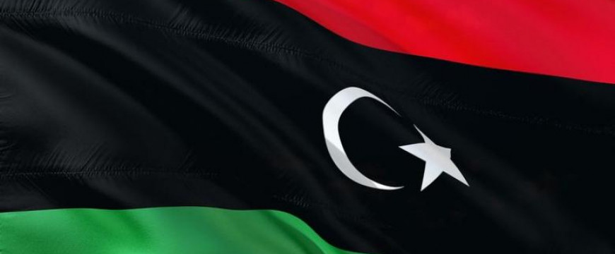 A restauráció zászlaja alatt vonulnak Líbiában a tömegek Kadhafi ellen?