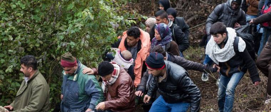 Migránsok százezrei lepik el éppen Magyarországot