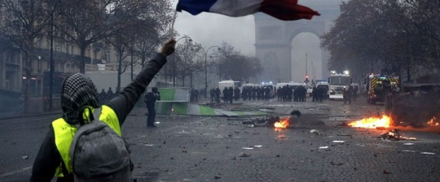 Macron csődje
