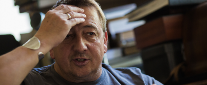 Bayer Zsolt: "Aztakurv@"