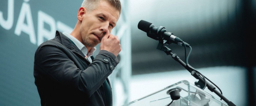 Itt az újabb leleplező kép Magyar Péterről, ezt hiába nagyítgatják a tiszás álprofilok
