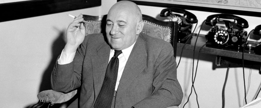 Jeszenszky Zsolt: Péterünk népben, vagyonadóban gondolkodik