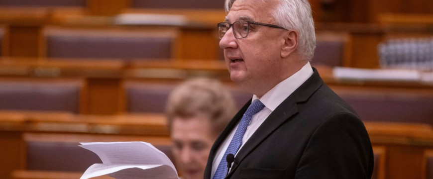 Bayer Zsolt kemény írása Semjén Zsolt megtámadásáról!!!