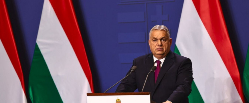 Amiért Orbán Viktor „kel és fekszik”