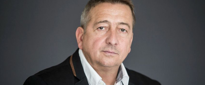 Bayer Zsolt: Antiszemitizmus-ügyben nektek kuss a nevetek!