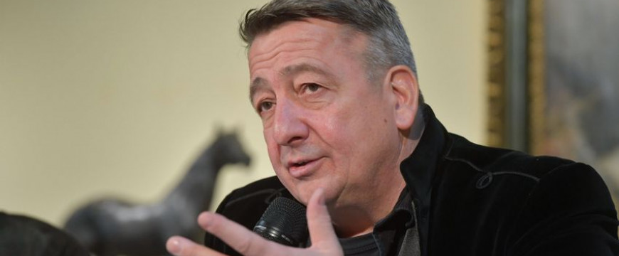 Bayer Zsolt: Végveszélyben az aranyhalak!