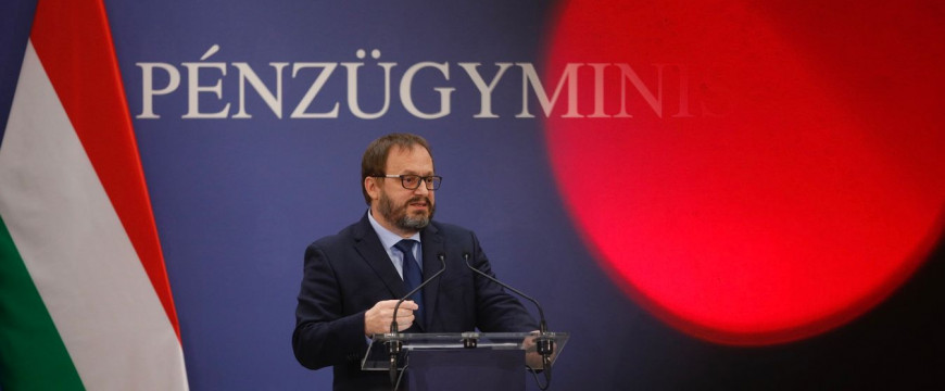 Felbukkant egy szókígyó a kormányzati tájékoztatón, és beleharapott a saját farkába